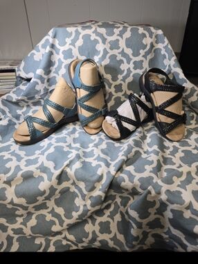 LOT OF 2 EARTH ORGINS STELLA LEATHER SANDALS SZ 6w BASICALLY NEW